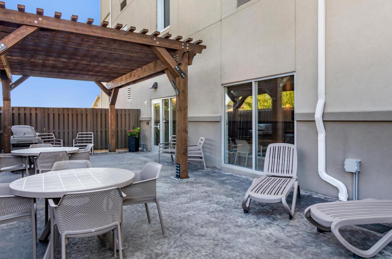 Mainstay Suites Great Falls Airport Екстериор снимка